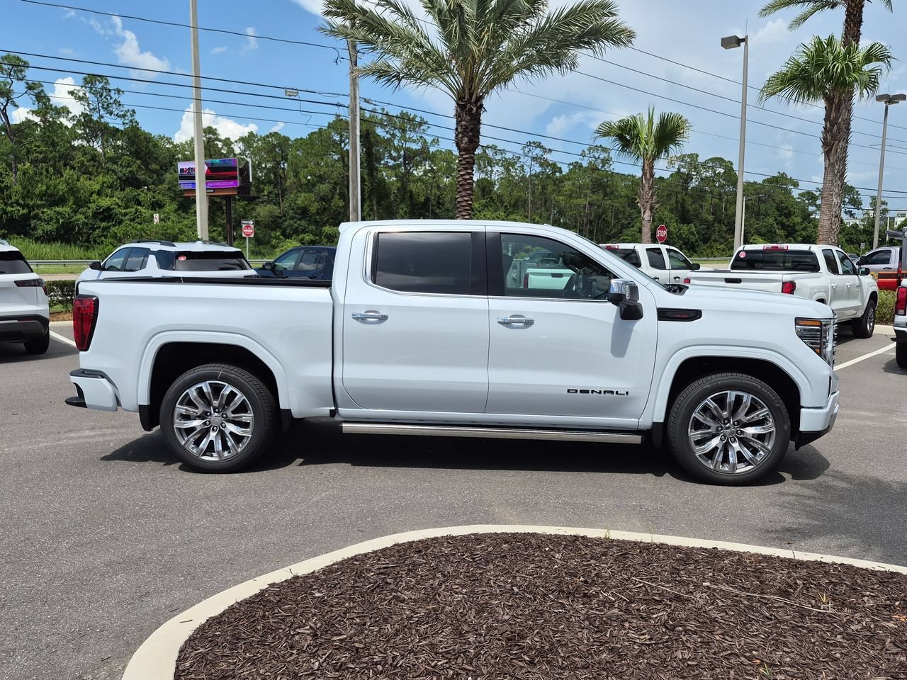 2026 GMC Sierra 1500 Denali - Photo 9