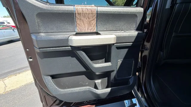 Used 2018  Ford  image 15