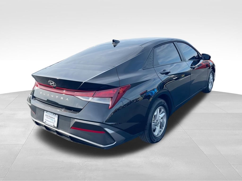 Used 2026 Black Hyundai SE image 8
