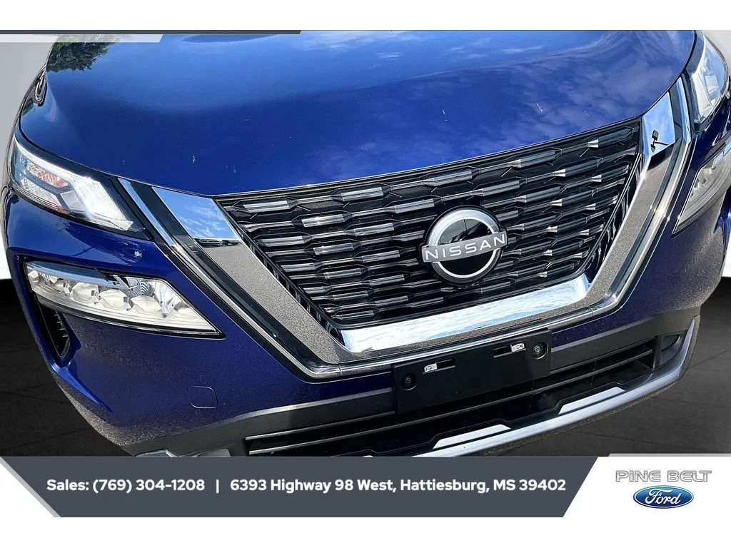 Used 2023 Caspian Blue Metallic Nissan SL image 22