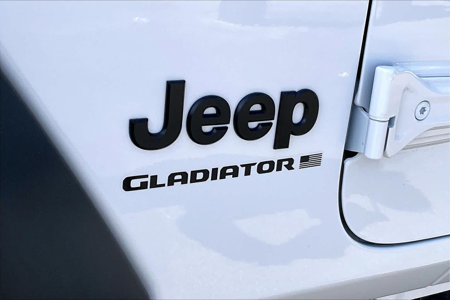 New 2026 Bright White Clear-Coat Exterior Paint Jeep Sport image 14