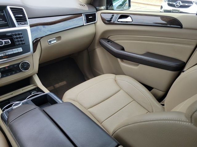 Used 2015 Black Mercedes-Benz ML 350 image 16