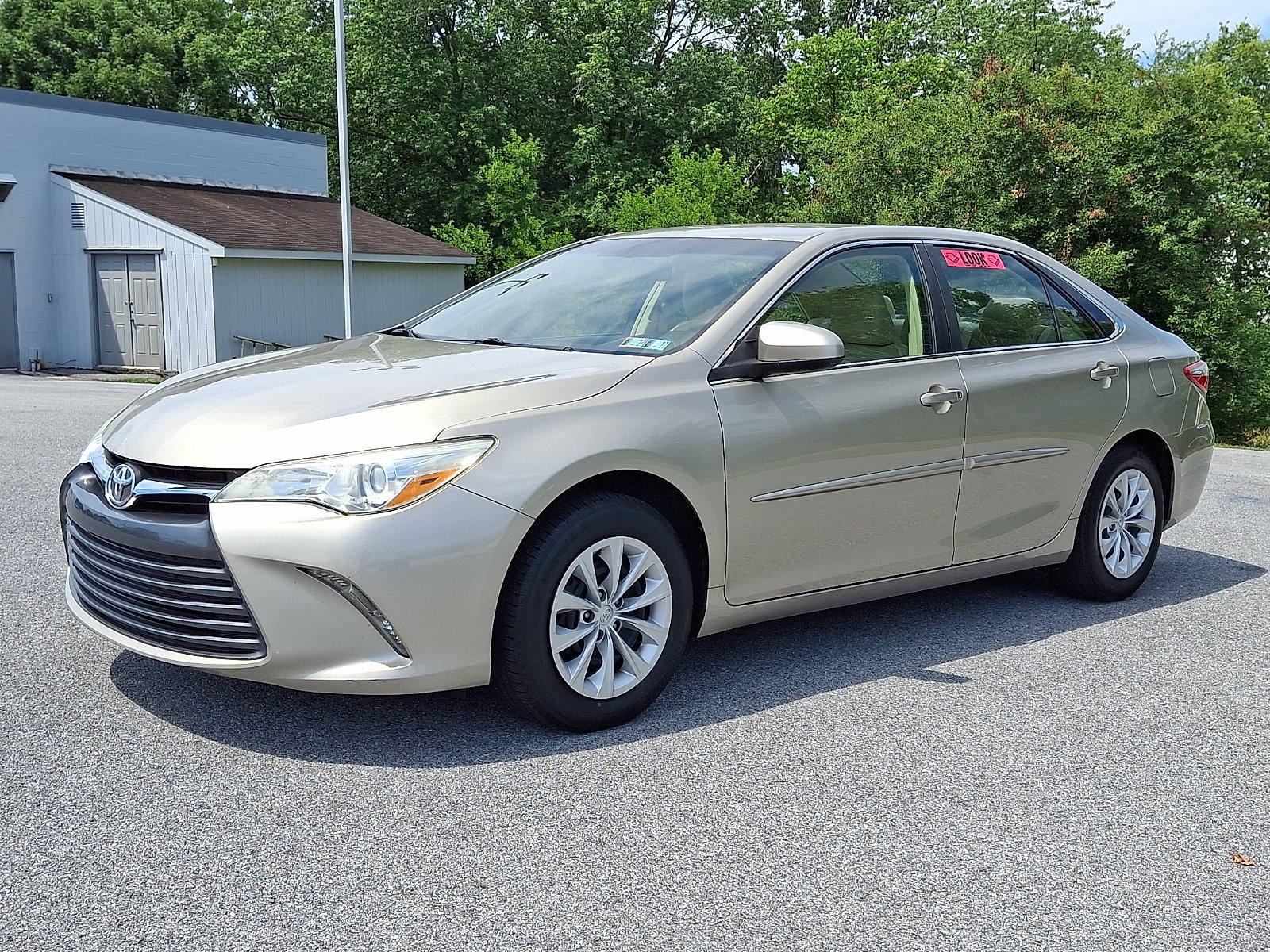 Used 2015 Creme Brulee Mica Toyota LE image 3