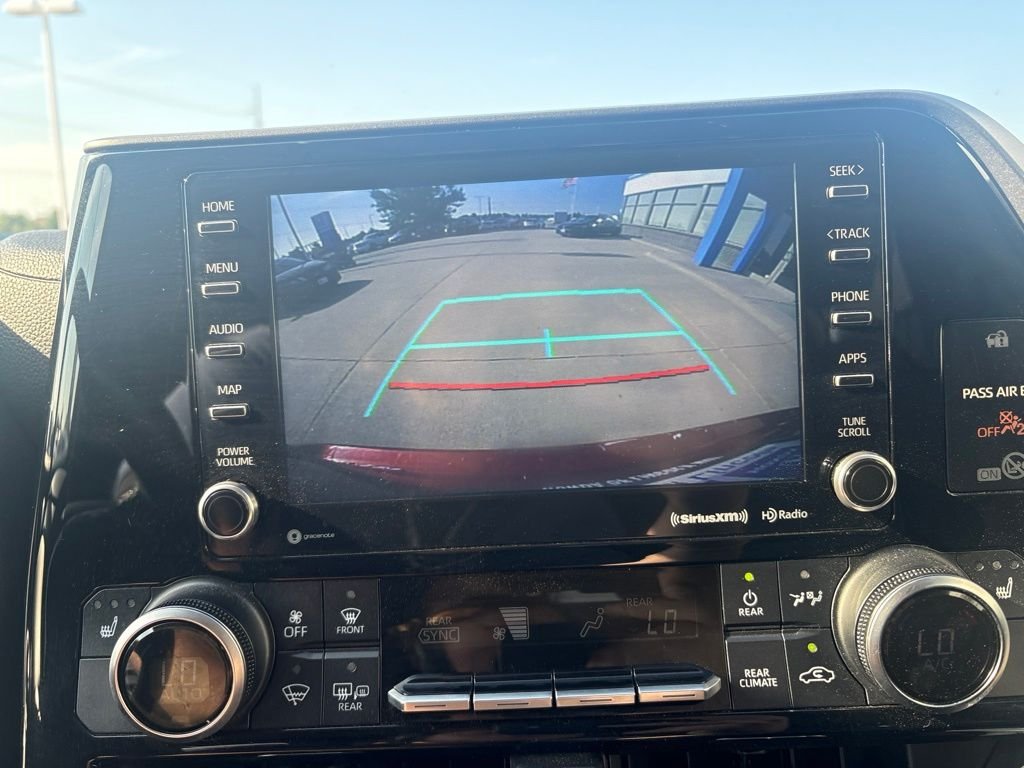 Used 2020 Pearl Toyota XLE image 15