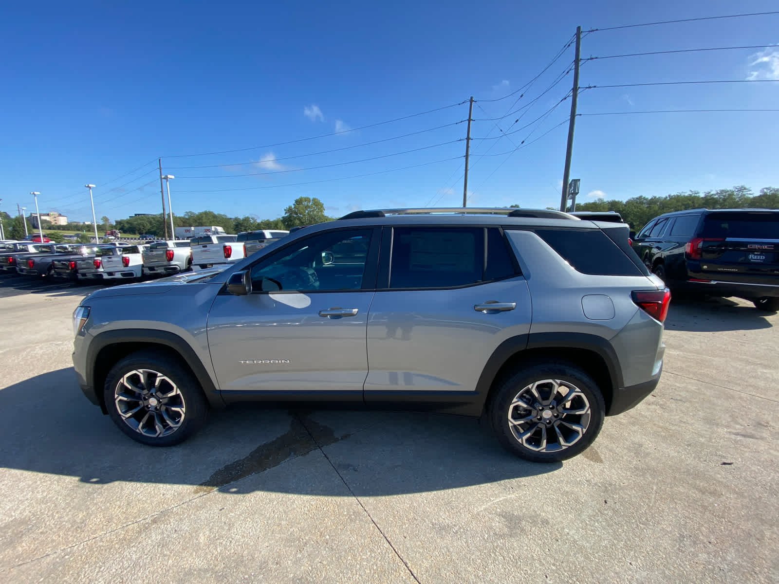New 2027 Sterling Metallic GMC Elevation image 5
