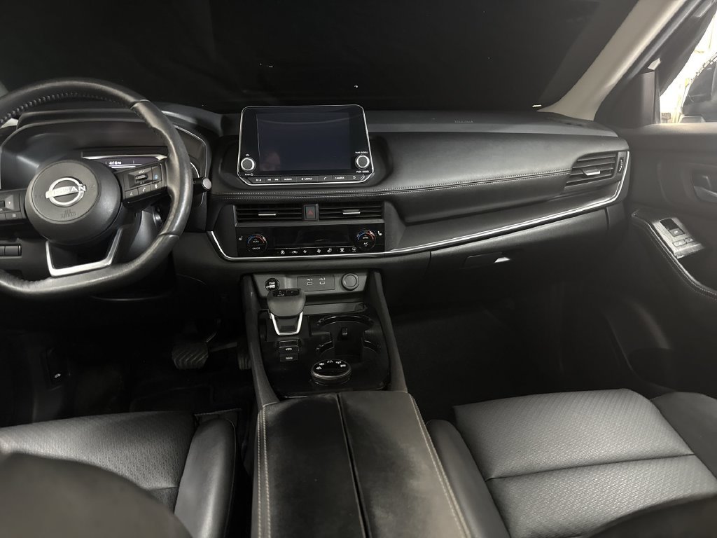 Used 2024 Super Black Nissan SV image 28
