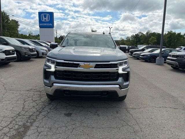 Used 2023 Sterling Gray Metallic Chevrolet LT image 3