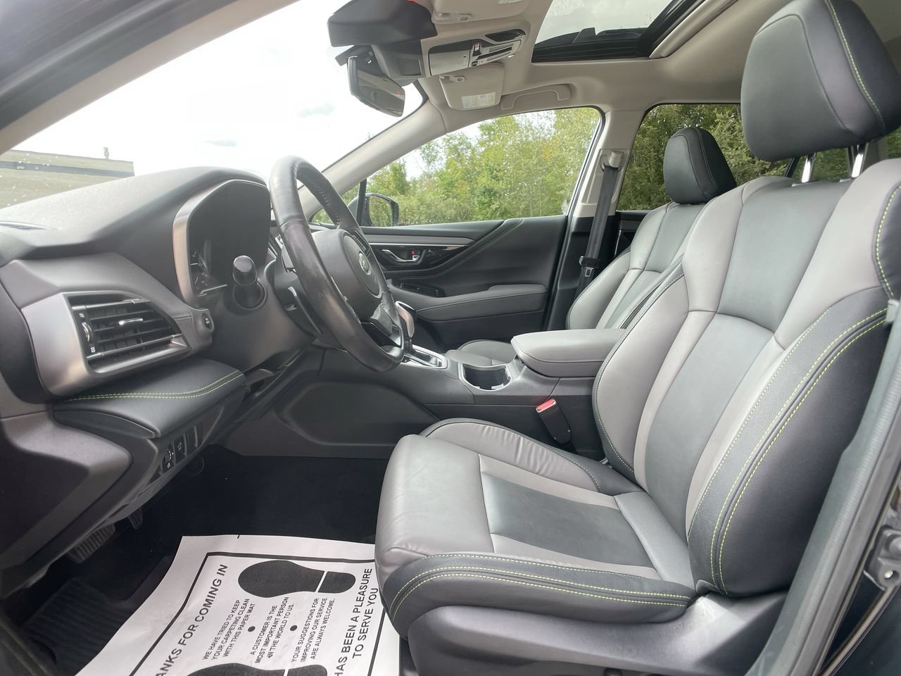 Used 2025 Crystal Black Pearl Subaru Onyx Edition image 11