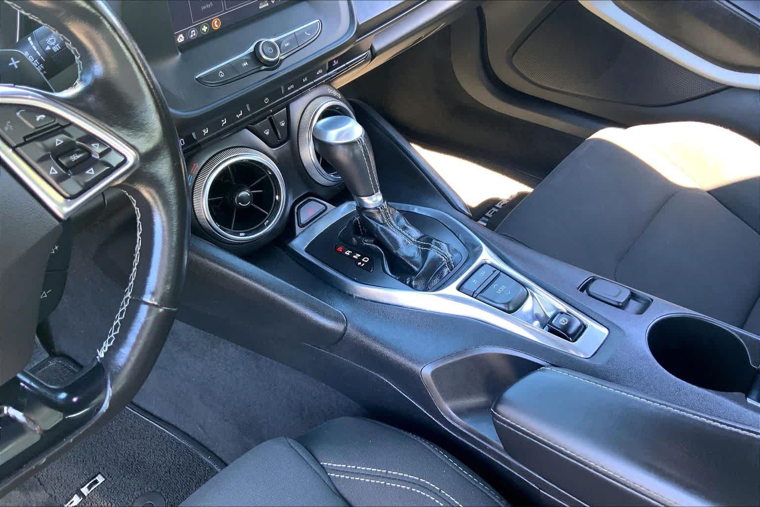 Used 2019 Shadow Gray Metallic Chevrolet 1LT image 13