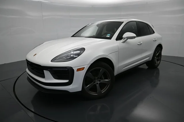 2023 Porsche Macan 