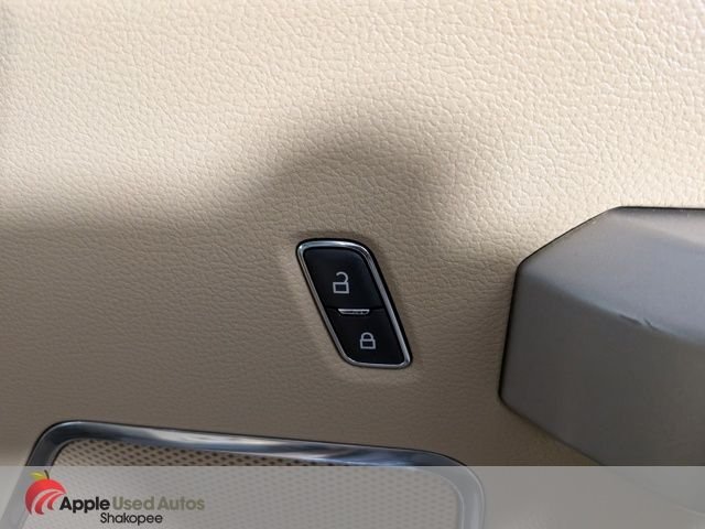 Used 2016 Black Ford Lariat image 40
