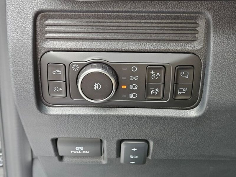 New 2026 Carbonized Gray Metallic Ford F-250® Lariat® image 32