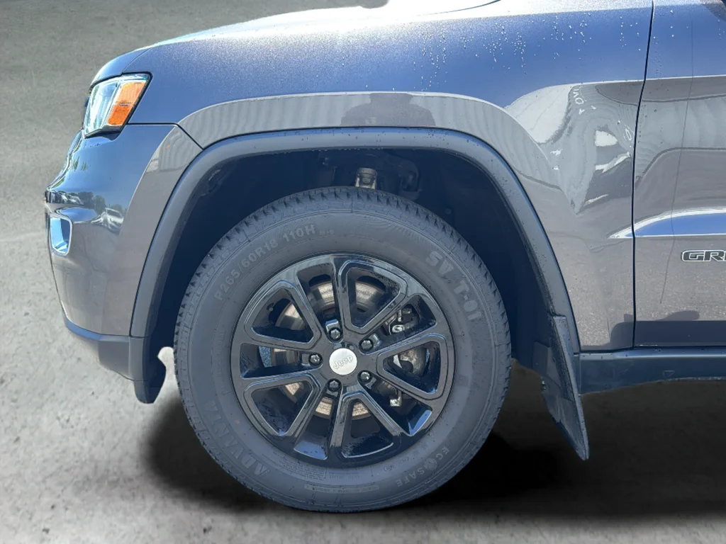 Used 2021 Gray Jeep Laredo X image 32