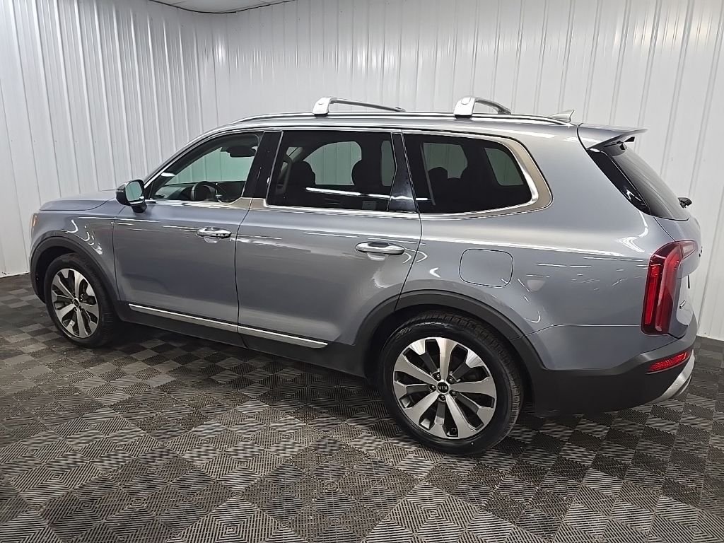 Used 2020 Silver Kia S image 4