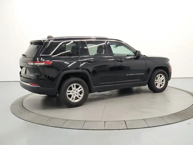 Used 2024 Black Jeep Laredo image 8