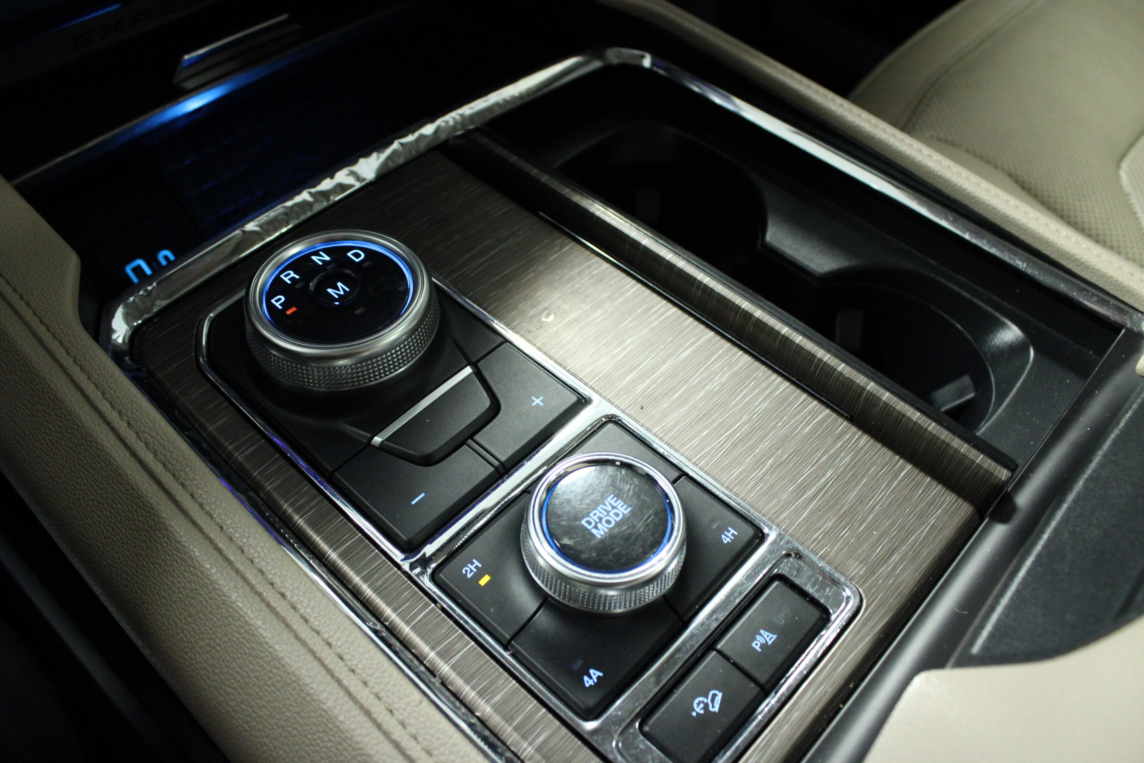 Used 2022 Dark Matter Metallic Ford Limited image 24
