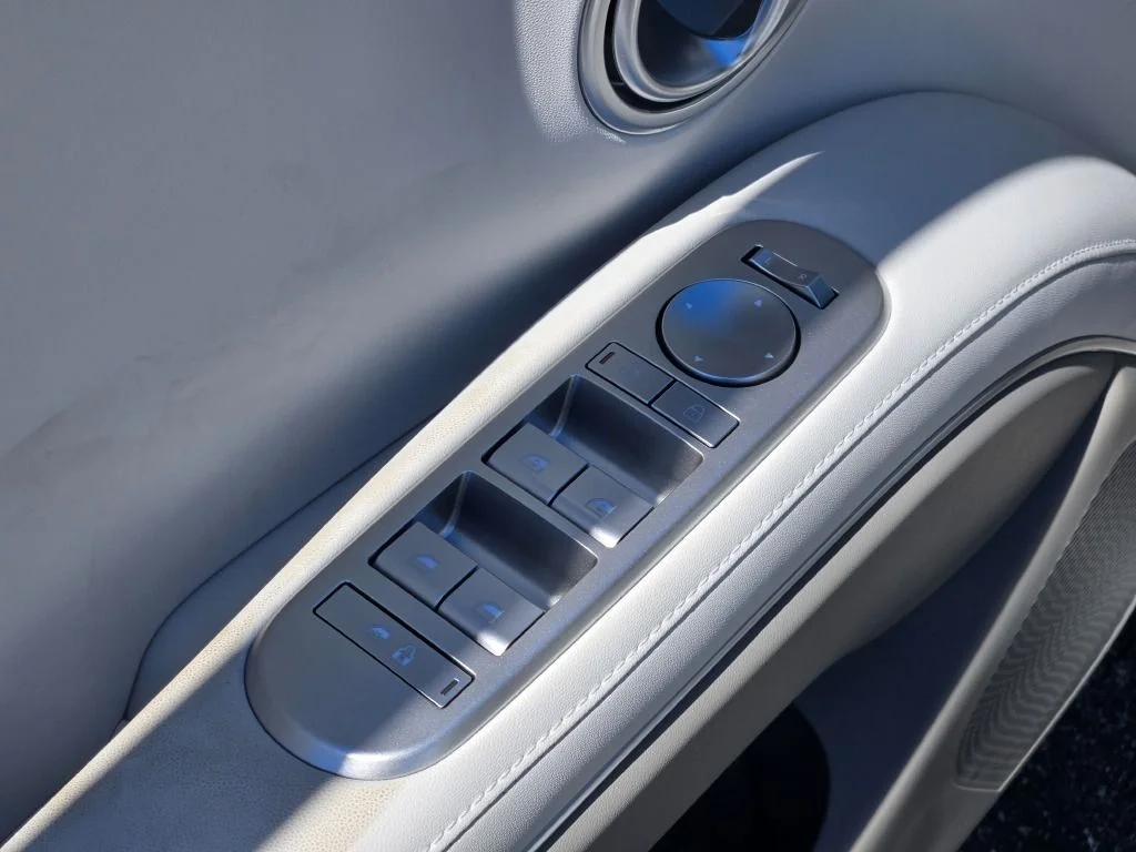 New 2026 White Pearl Hyundai SEL image 20