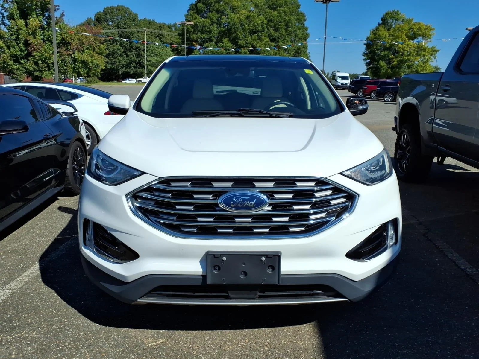 Used 2020 Star White Metallic Tri-Coat Ford SEL image 2