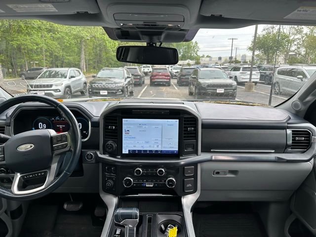 Used 2022 Silver Ford Limited image 25