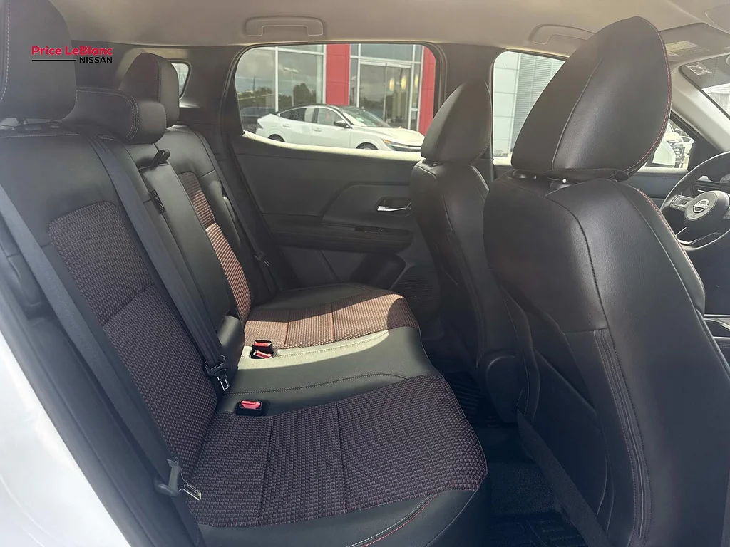 Certified Used 2025 Aspen White TriCoat Nissan SR image 9