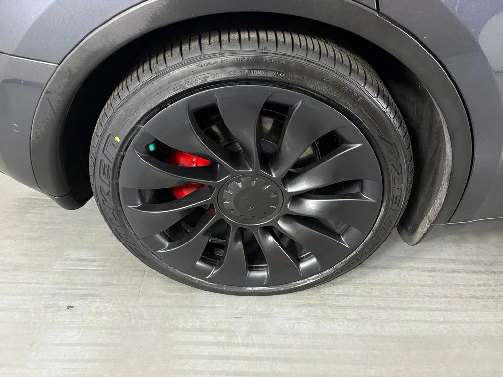 Used 2022 Midnight Silver Metallic Tesla Performance image 11