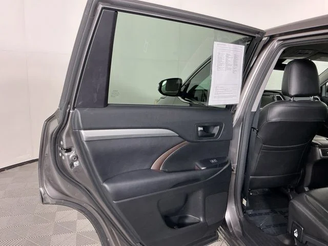Used 2017 Gray Toyota LE Plus image 24