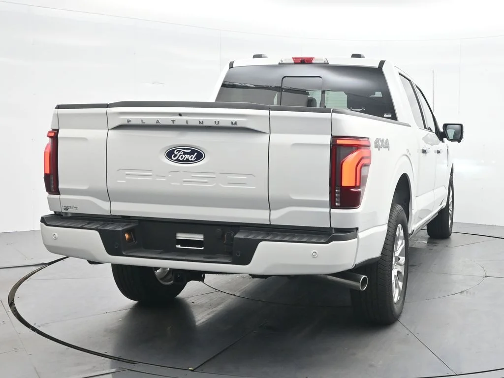 New 2026 Star White Metallic Tri-Coat Ford Platinum® image 8