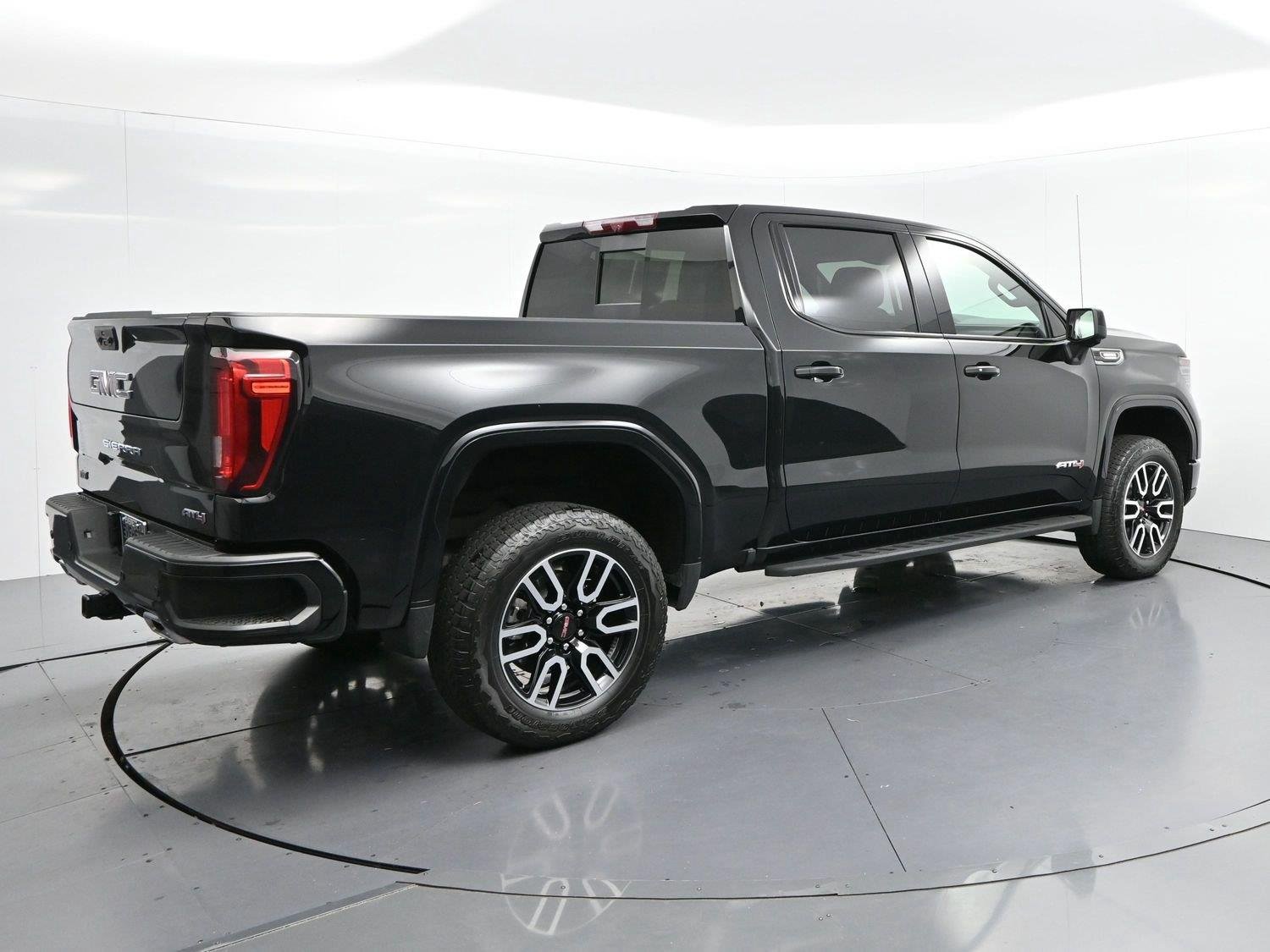 Used 2026 Onyx Black GMC AT4 image 7