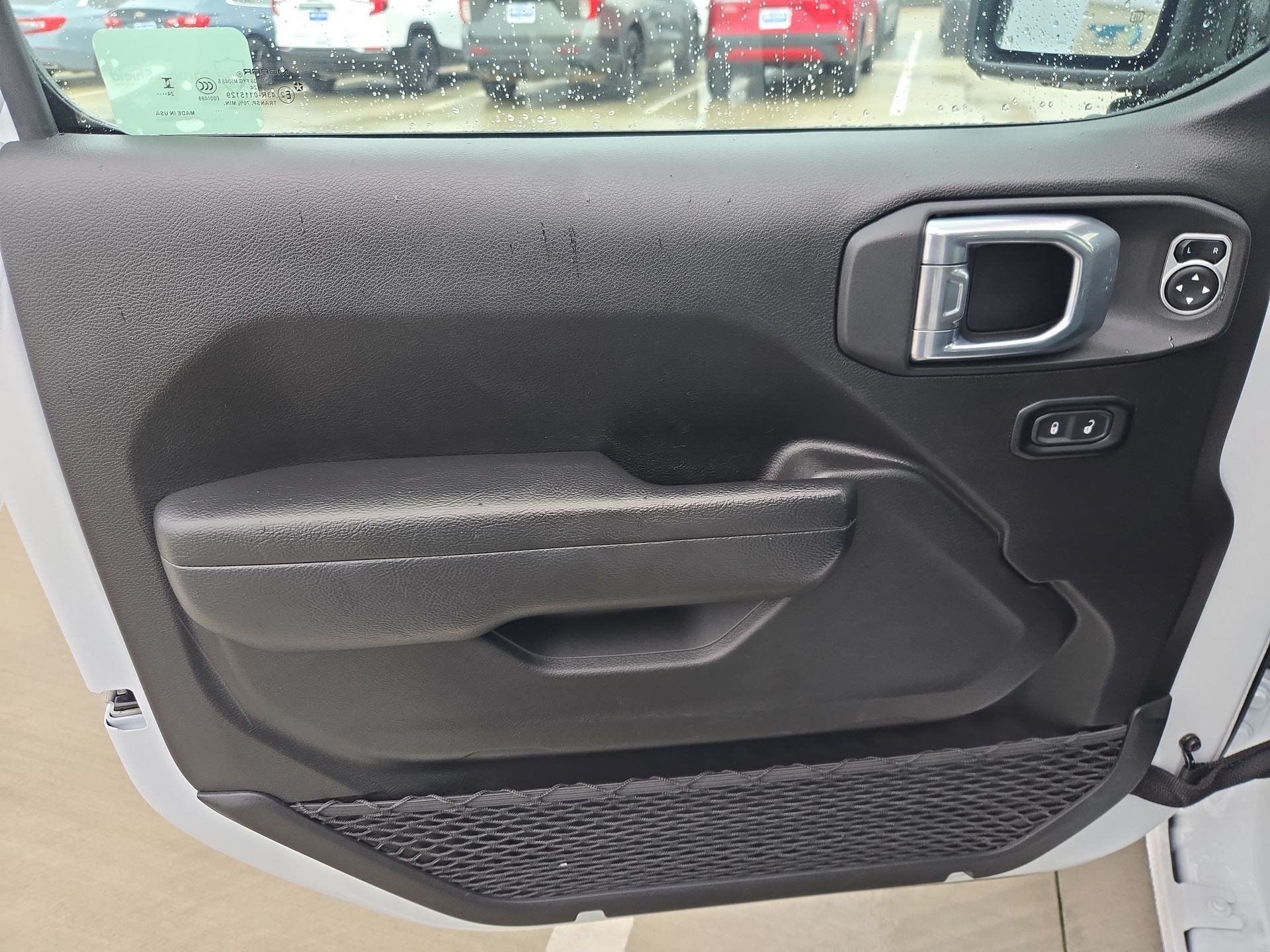 Used 2025 Bright White Clearcoat Jeep Sport S image 13