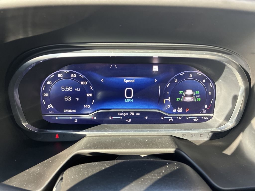Used 2023 White Chevrolet Z71 image 39