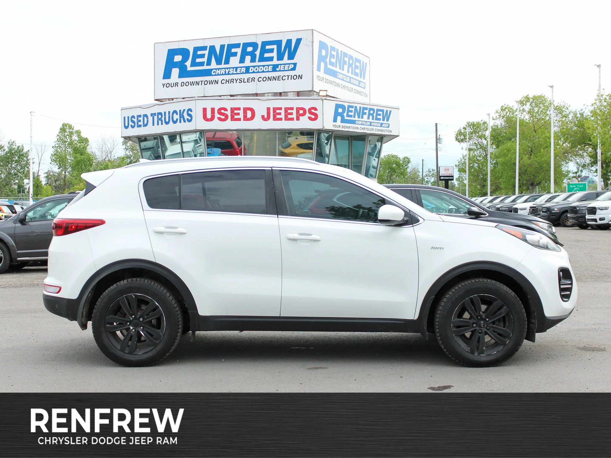 Used 2017 White Kia LX * AWD | Mechanic