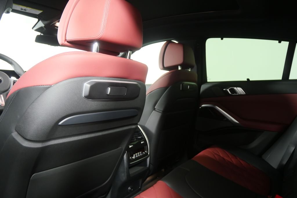 New 2027 Brooklyn Grey Metallic BMW xDrive40i image 15