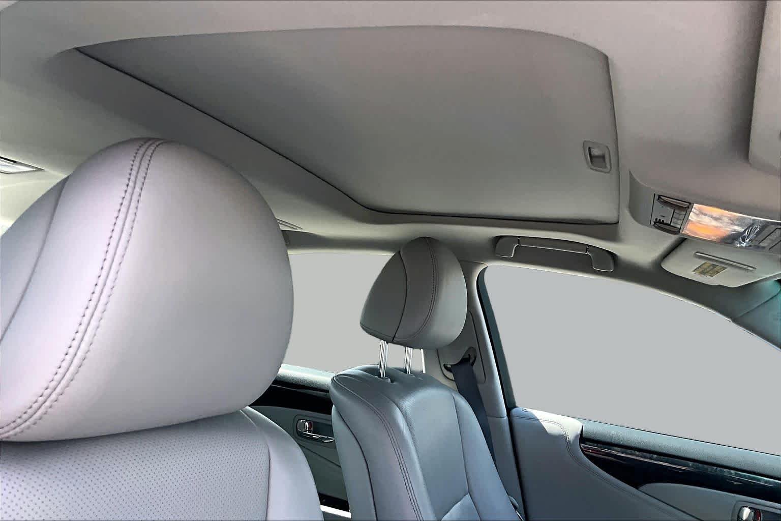 Used 2012 Obsidian Lexus  image 13