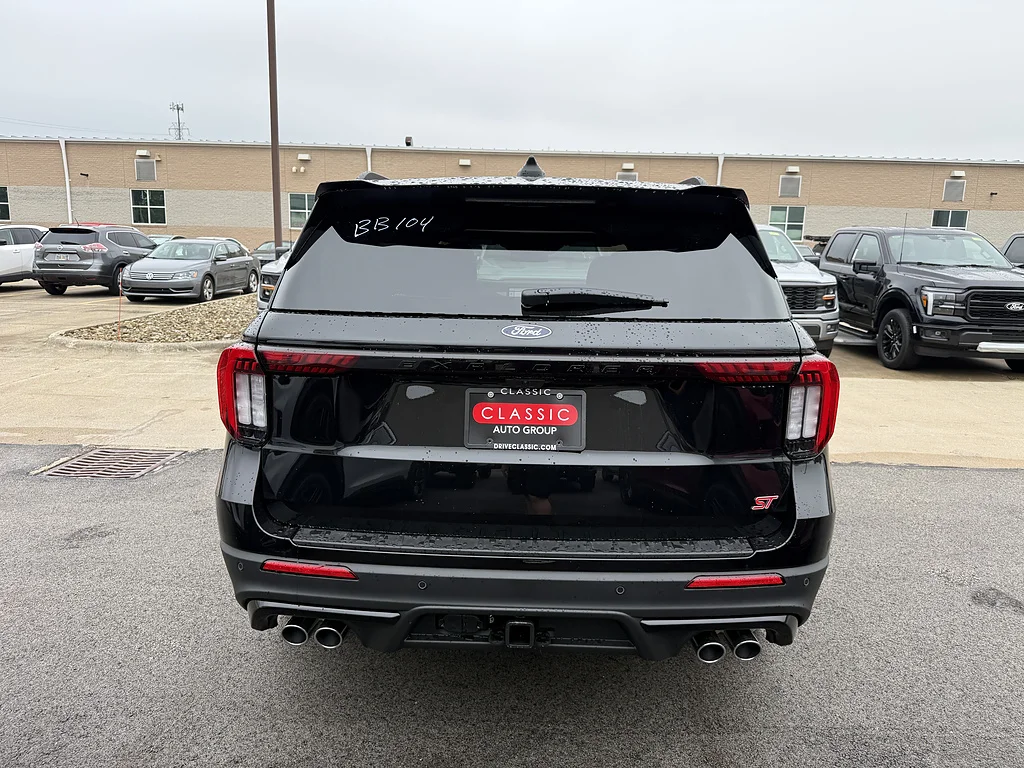New 2027 Agate Black Metallic Ford ST image 4