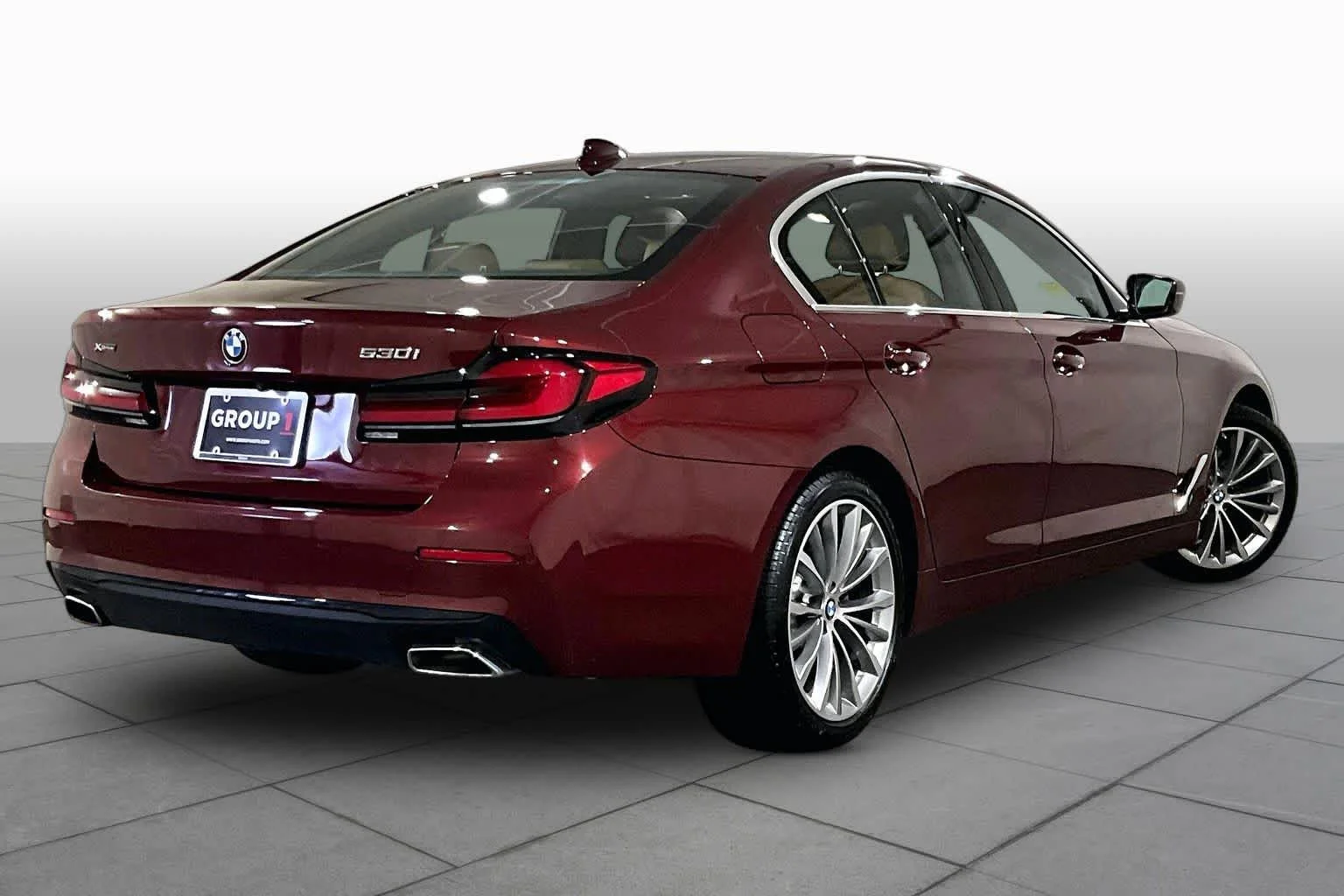 Used 2023 Aventurin Red Metallic BMW 530i xDrive image 12