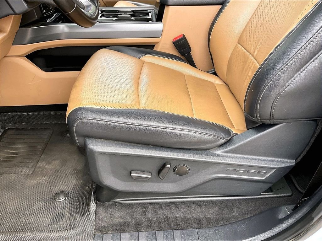 Used 2026 Glacier Gray Metallic Tri-Coat Ford Lariat image 35