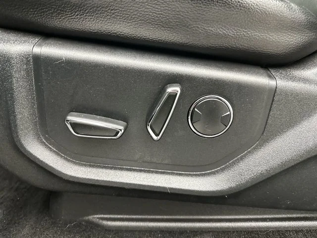 Used 2017 White Ford Lariat image 12
