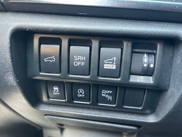 Used 2022  Subaru Wilderness image 16