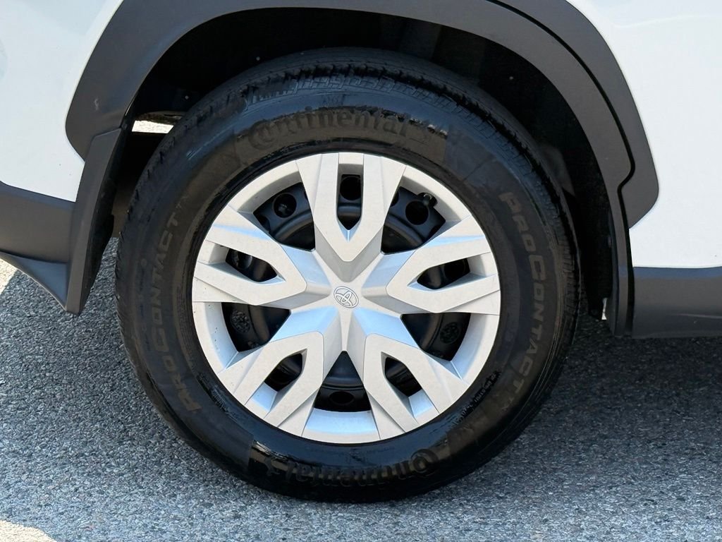 Used 2024 White Toyota L image 13
