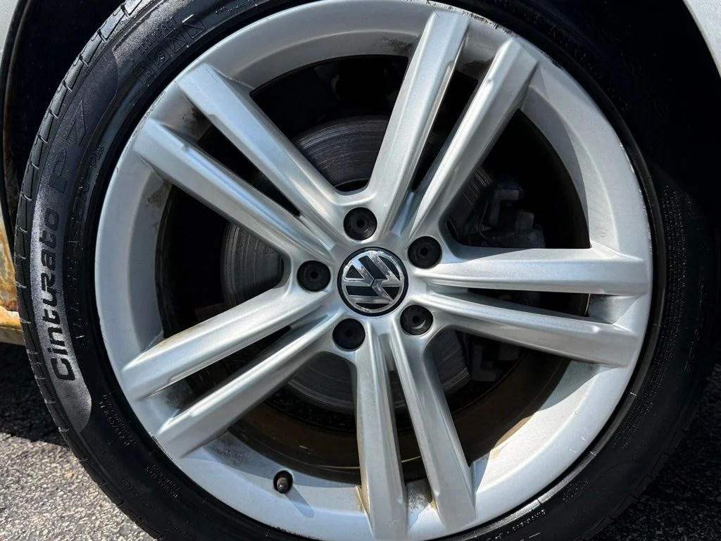 Used 2012 Gray Volkswagen V6 SEL Premium image 10