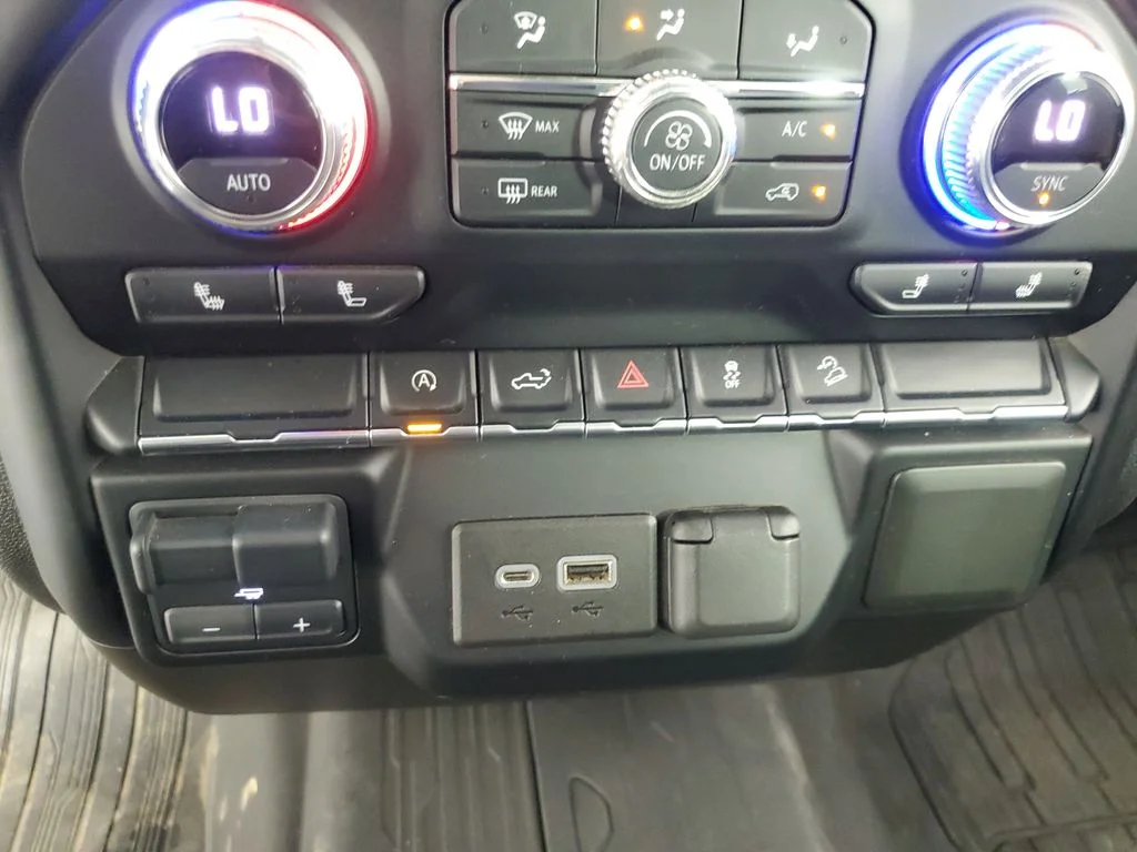 Used 2021 White GMC Elevation image 19