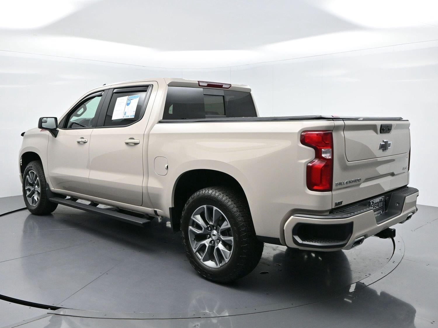 Used 2026 White Sands Chevrolet RST image 5