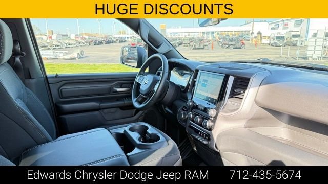 New 2026 Granite Crystal Metallic Clearcoat RAM Warlock image 31