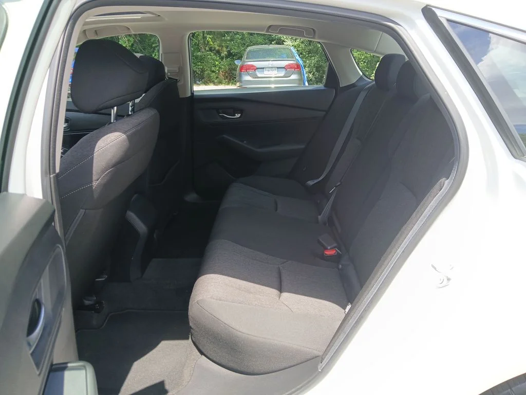 Used 2024 White Honda EX image 23