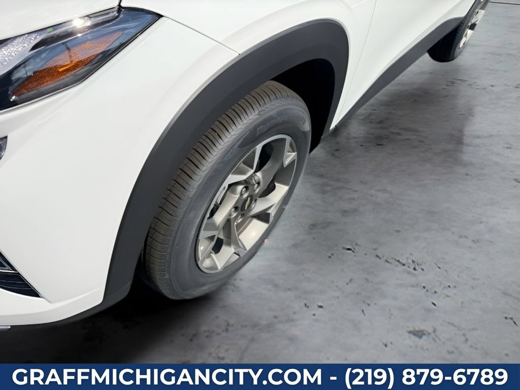 2026 Chevrolet Trax LT - Photo 31
