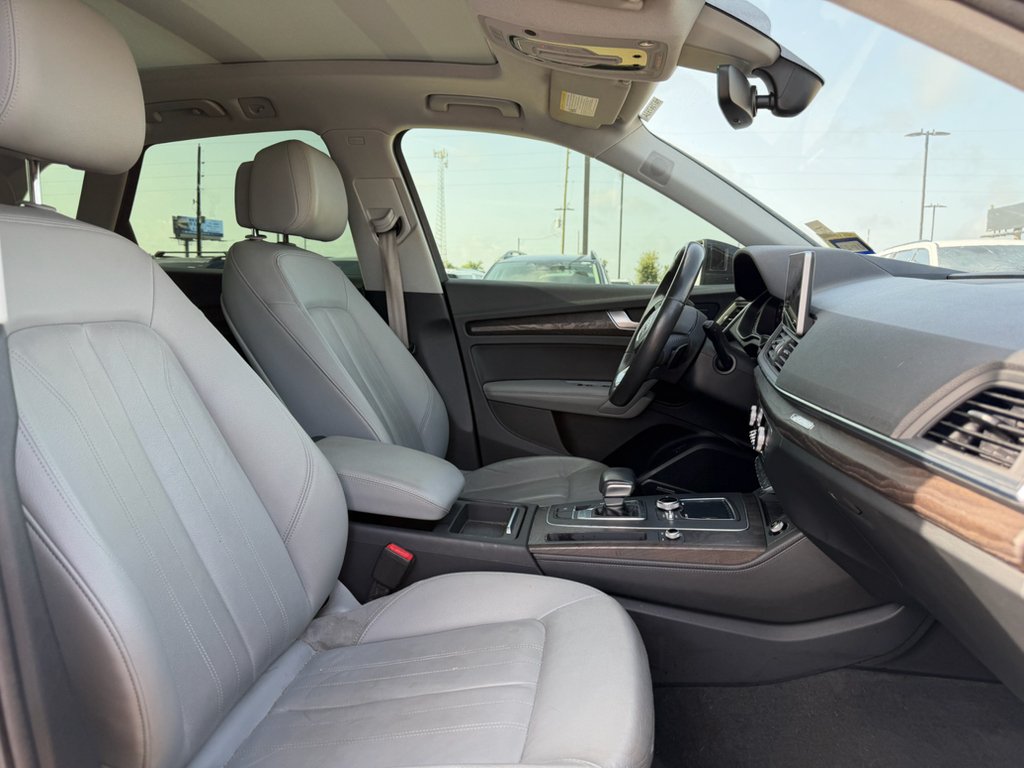 Used 2018 Moonlight Blue Metallic Audi Prestige image 11