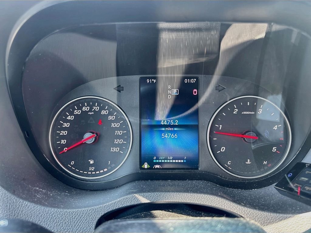 Used 2022  Mercedes-Benz Passenger 170 WB image 27