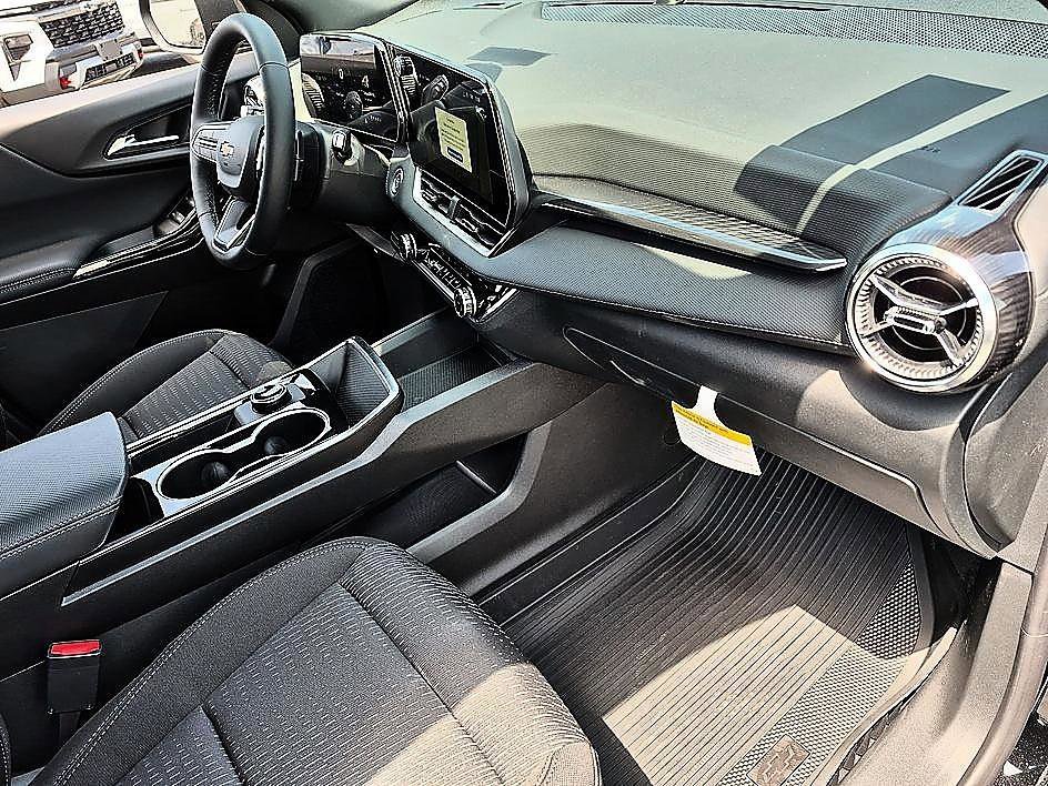 2026 Chevrolet Equinox LT - Photo 35