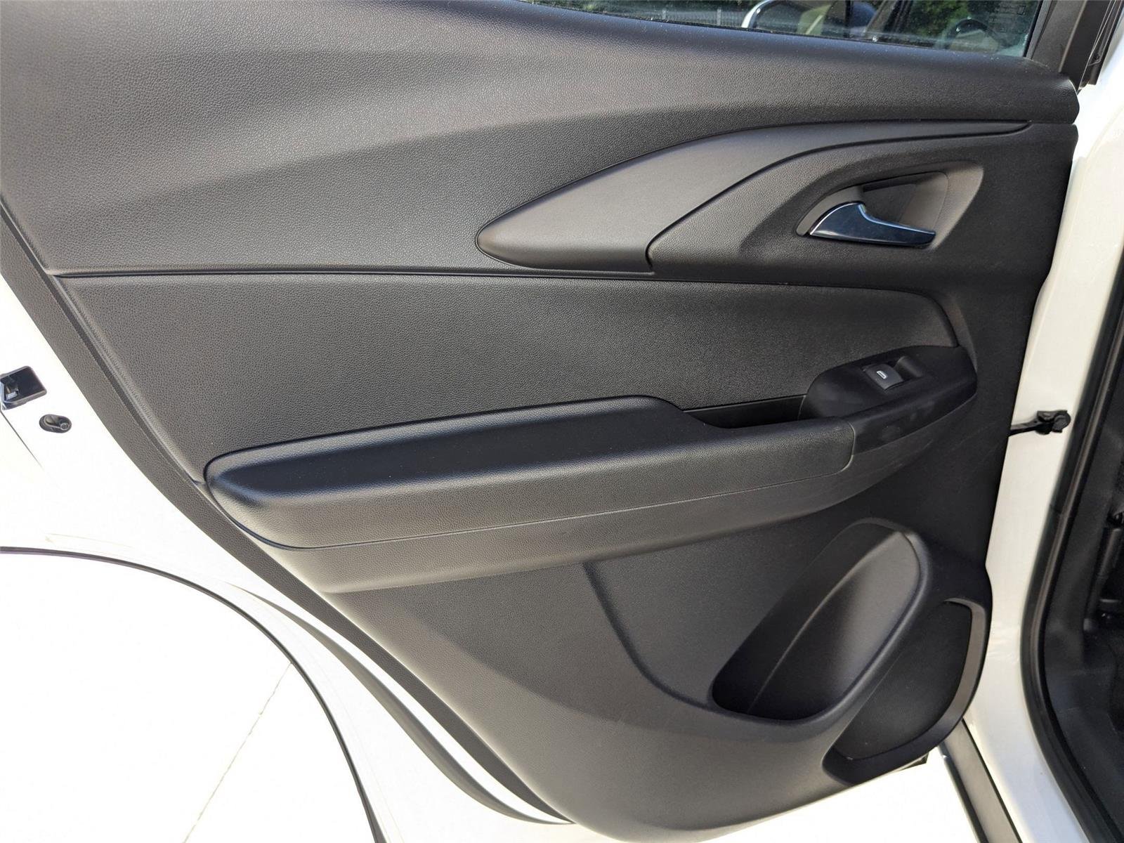 Used 2023 Summit White Chevrolet ACTIV image 23
