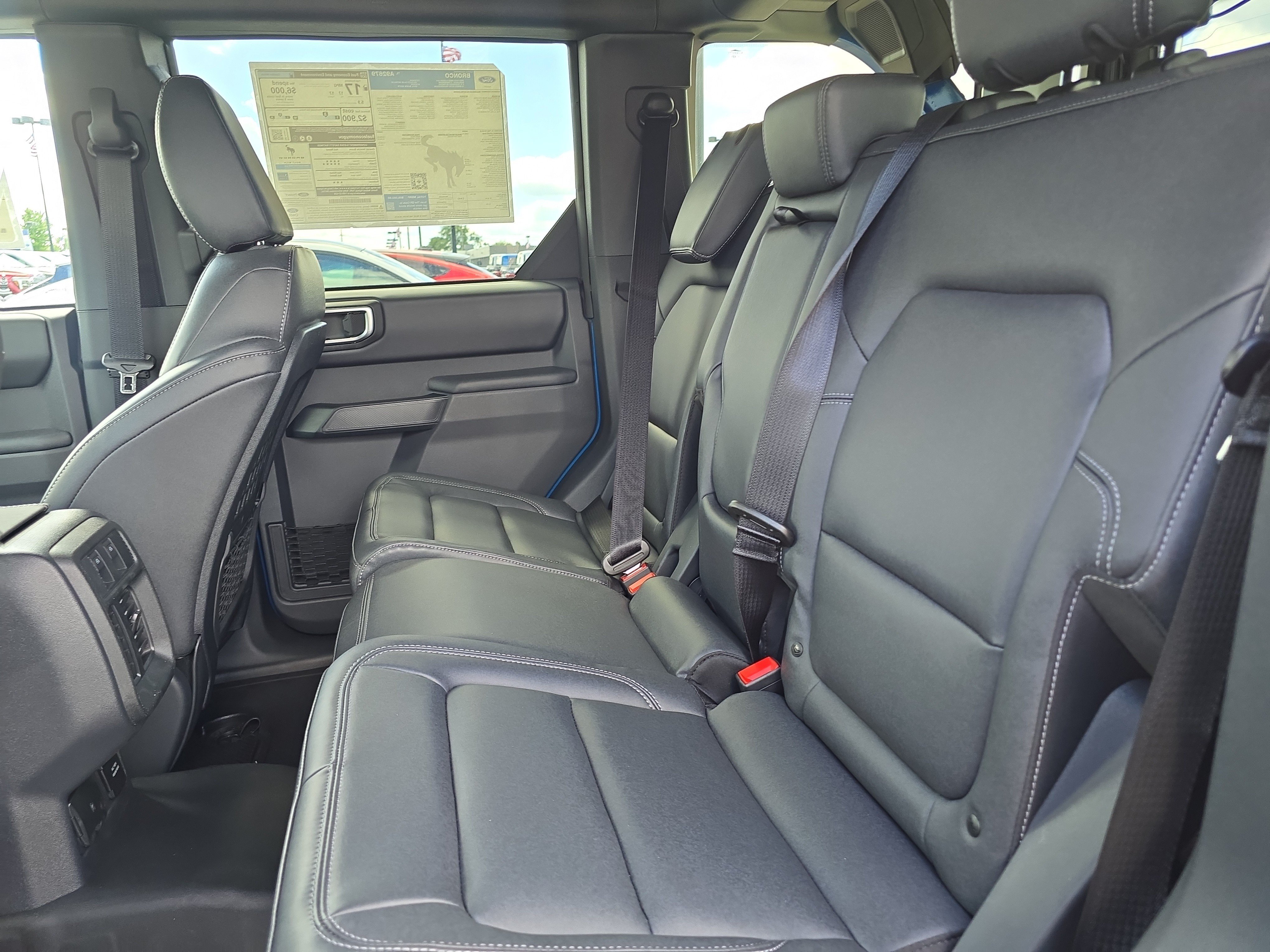 New 2026 Velocity Blue Metallic Ford Badlands® image 27